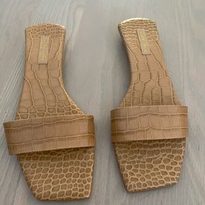 Maya Sandal Cult Gaia size 38 - 7.5 in US size